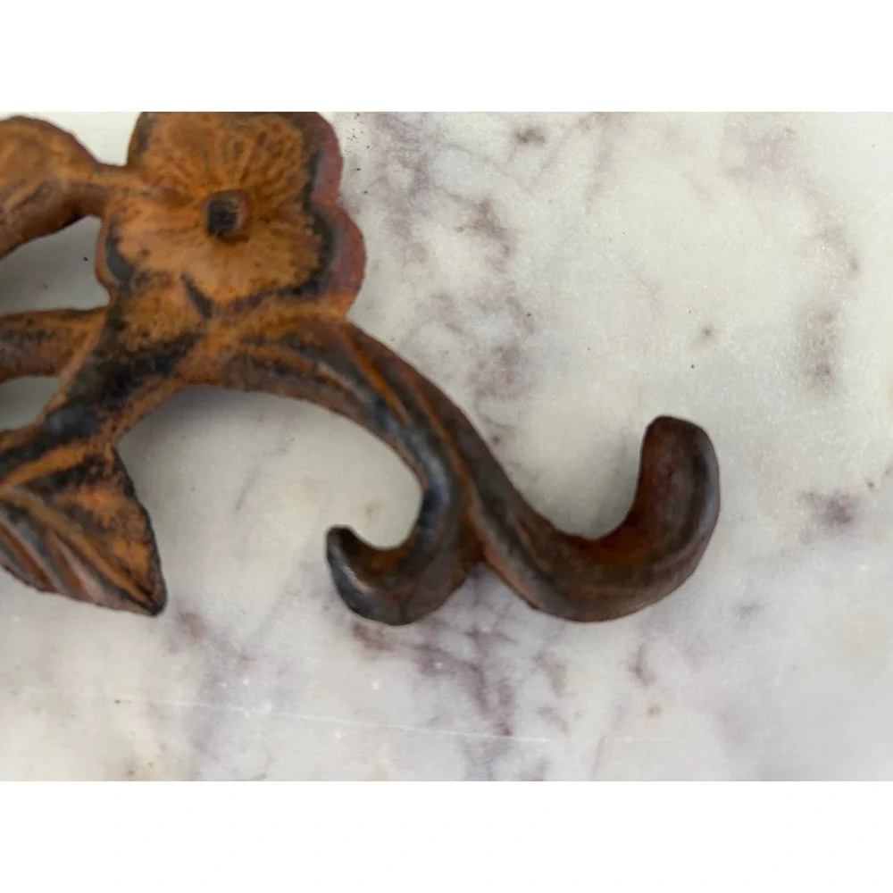 Vintage Cast Iron Hummingbird Wall Hook Rustic Brown Floral Garden Decor 7.5in
